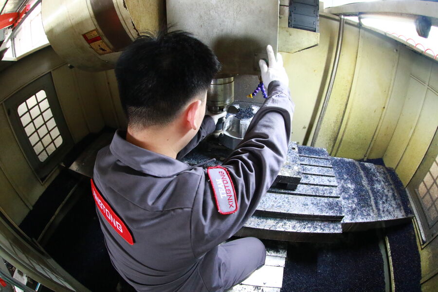 Shaanxi Xingtong Petroleum Engineering Technology Co., Ltd. manufacturer production line